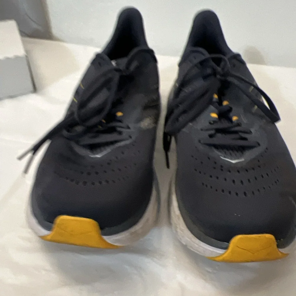 Hoka One One hoka one